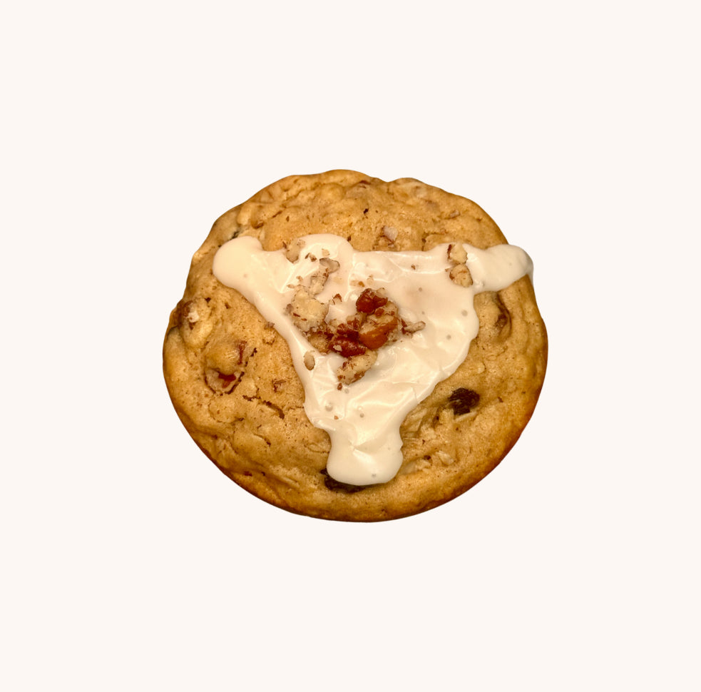 🍪 Iced Oatmeal Raisin Pecan Cookie